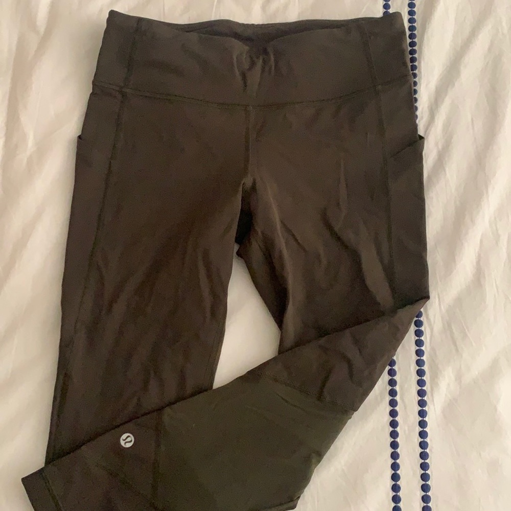 lululemon pace rival crop